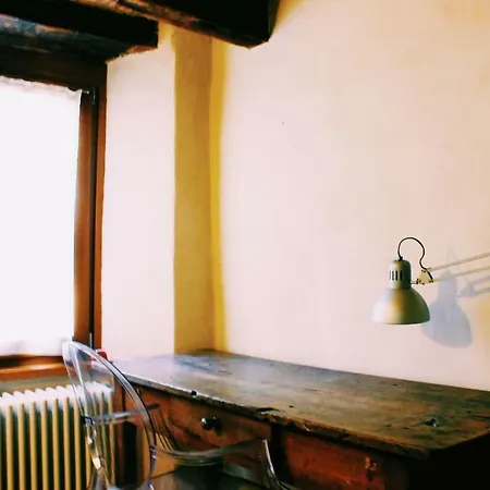Historic Stone Wall House In Center Appartamento Domodossola